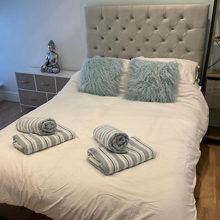 2 Bed Home From Home Apartment 41 Londra Esterno foto