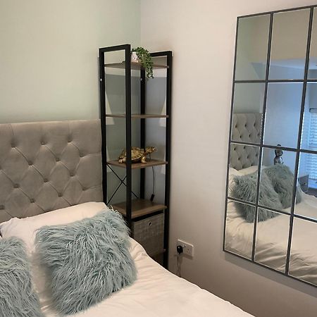 2 Bed Home From Home Apartment 41 Londra Esterno foto